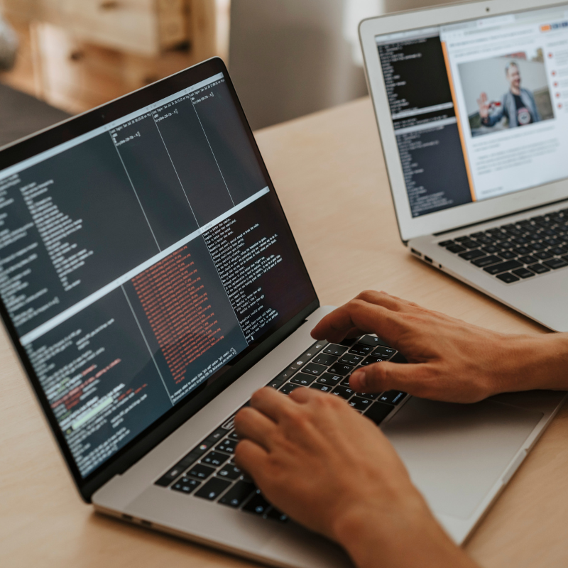 Web App (800 x 800 px)